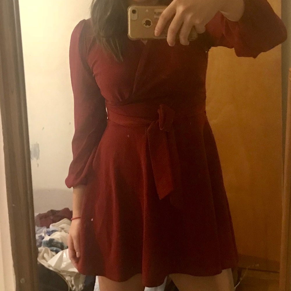 Burgundy ribbon dress w/ see through sleeves